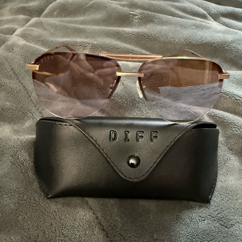 Diff Eyewear Gold and Brown Sunglasses